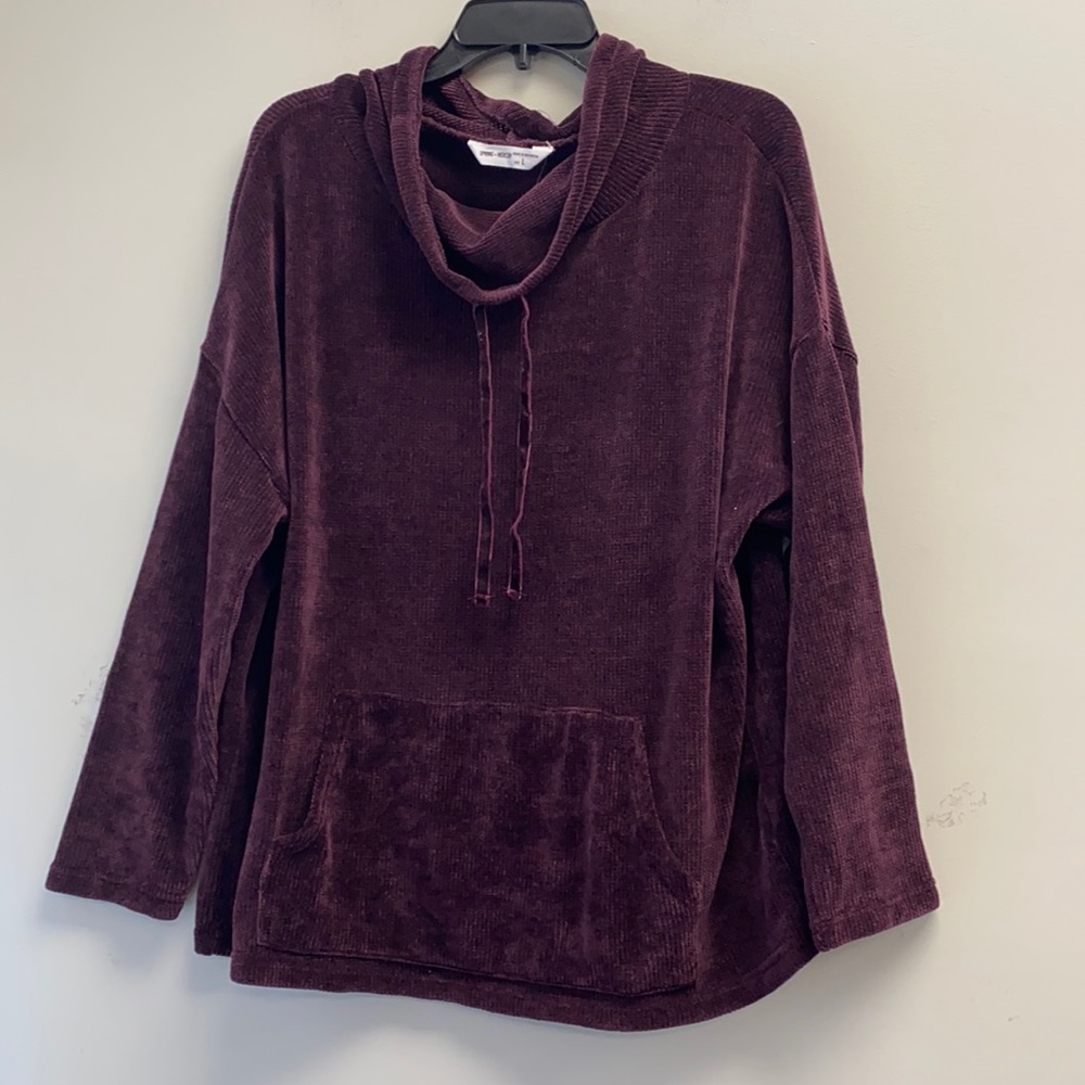 New spring + mercer plum Chenille sweater large